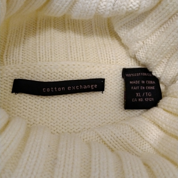 Cotton Exchange TN sweater - NWOT - Picture 6 of 6